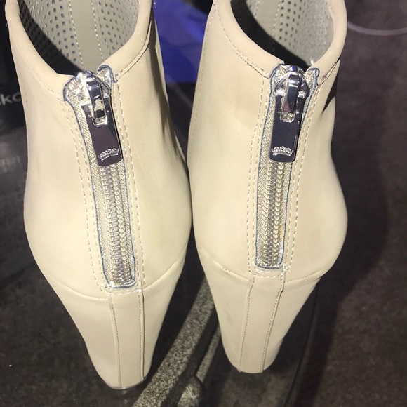 Juicy couture shoes - Picture 3 of 3